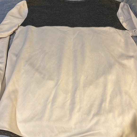 Champion pull over shirt - Picture 7 of 7